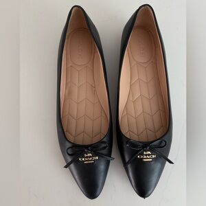 Coach Black Leather Flats with Gold Accents and Bows Size 9.5